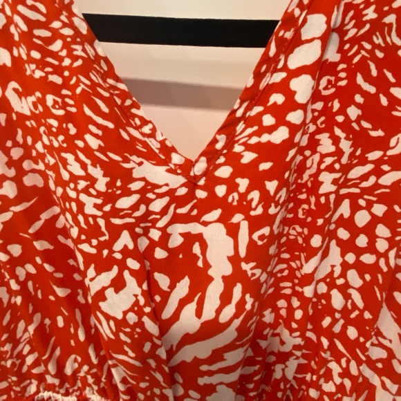 Patterned Dress with Pockets - Picture 4 of 5